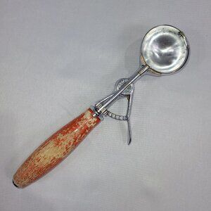 Tudhope Orillia Ontario Vintage Ice Cream Scoop Dipper Scooper Wood Handle